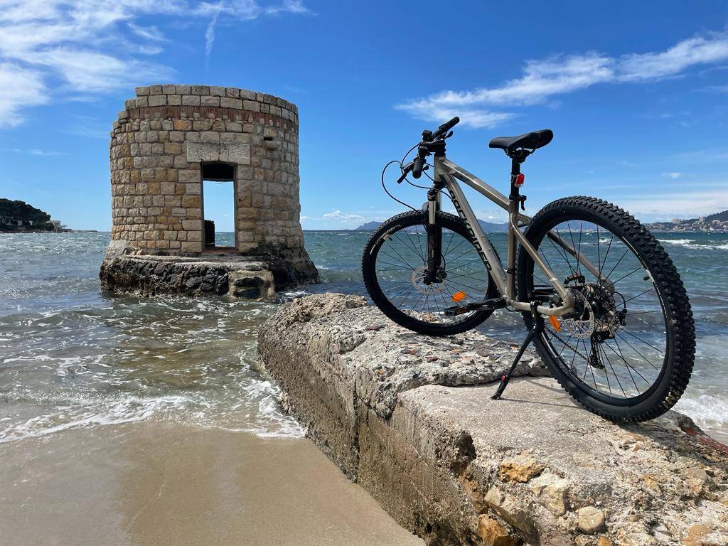 professionnel de la location de 2 roues dans le 06