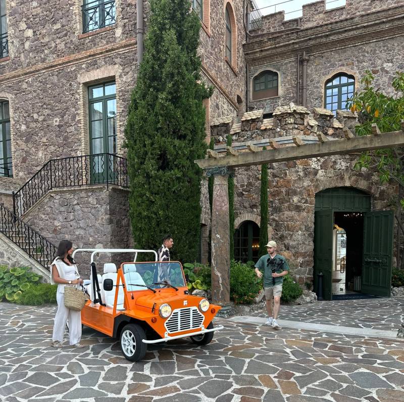 Louer une mini moke à Théoule sur Mer